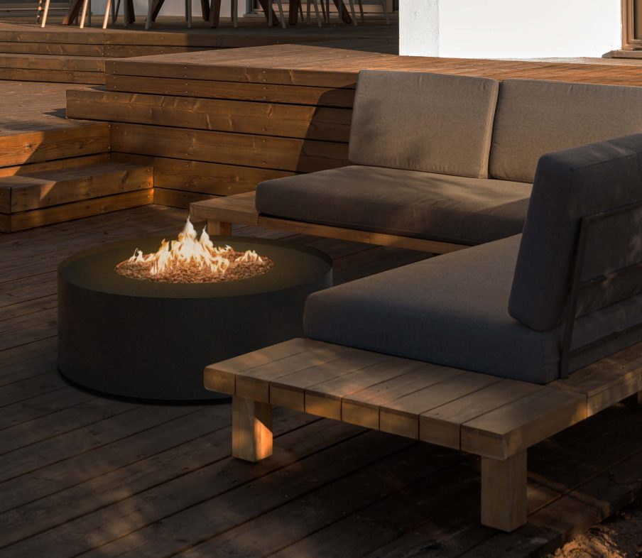 galio star black, private patio (2)